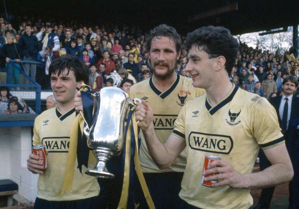 Oxford paraded the League Cup ahead of their 1986 clash with Arsenal