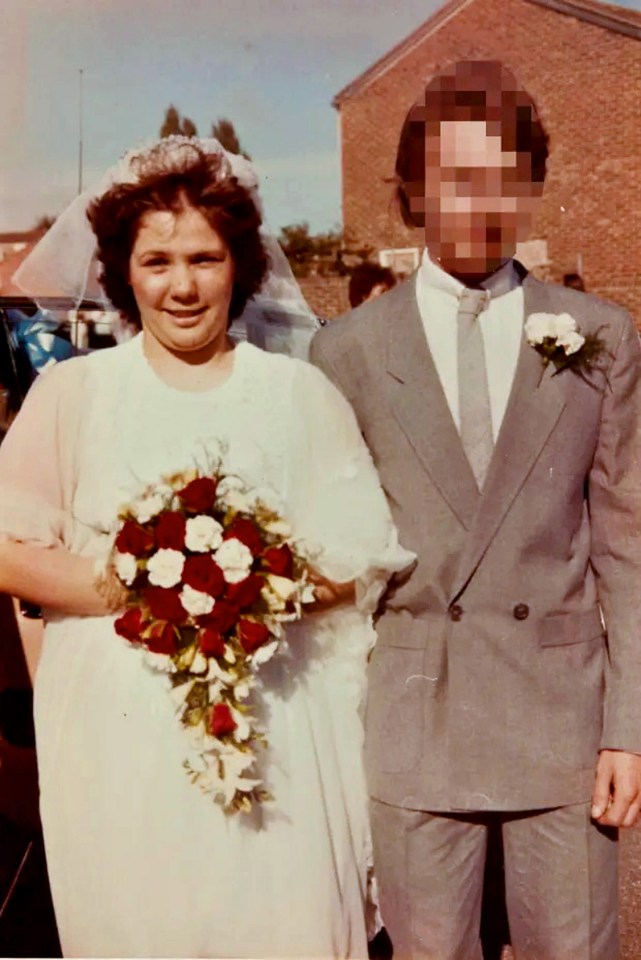 Sarah's first husband was Nick and they married in 1985 - but divorced in 1989