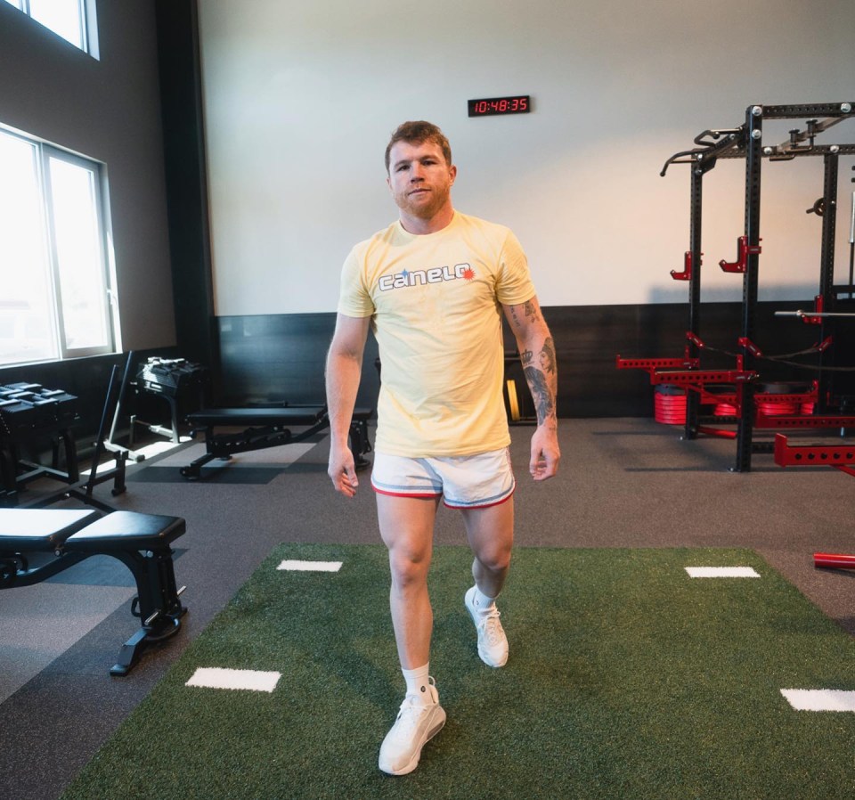 Canelo recreated the childhood photo on Instagram