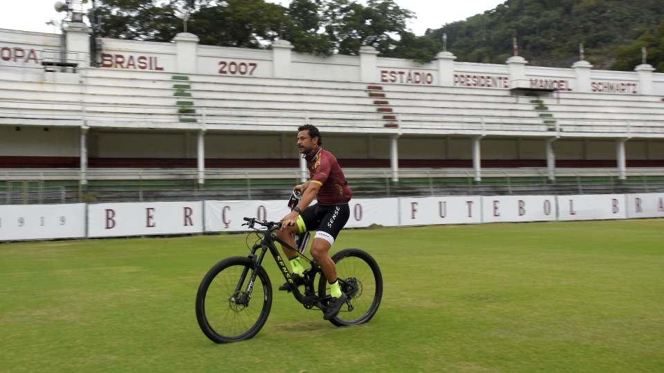 Fred completed a stunning bicycle challenge to complete a transfer to Fluminense