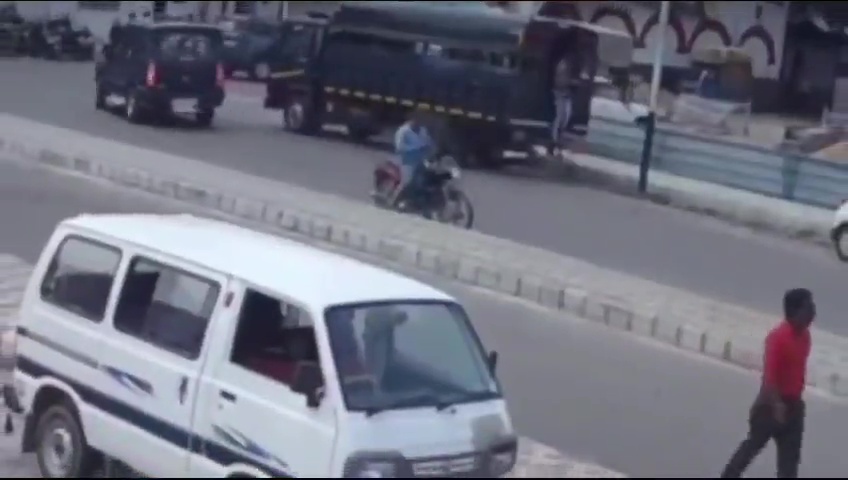 The moment the prisoners let themselves out of the back of the van was captured