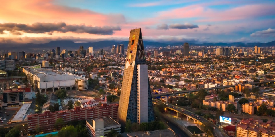 The Insignia Tower in Mexico City has been left abandoned for almost 40 years