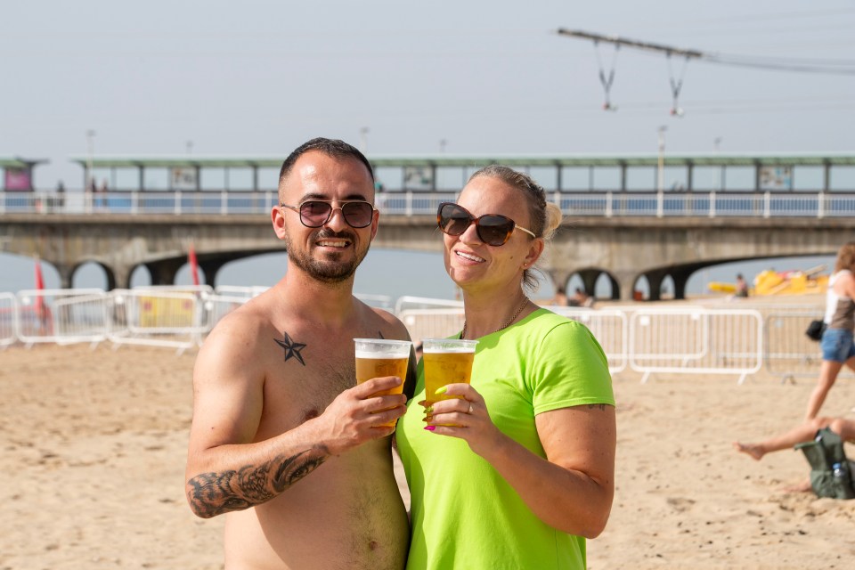 Eno Nikolli and Vaida Bhinder enjoyed a pint to beat the heat in Bournemouth