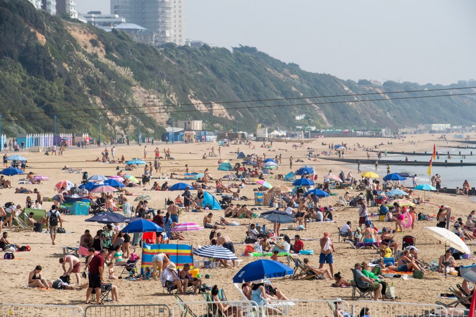 Good news for sun seekers like these in Weymouth, Dorset, as more heat is on the way