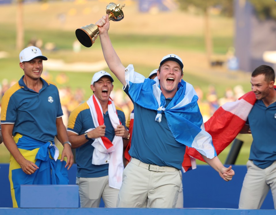 MacIntyre gets the party started for Team Europe on Sunday