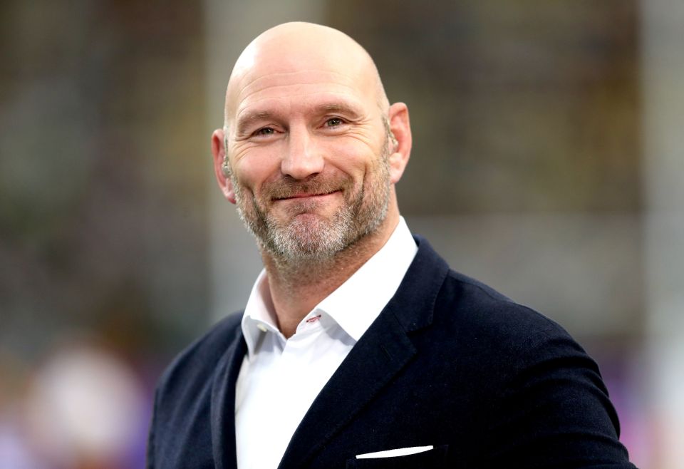 Lawrence Dallaglio argued that the referee won the match for South Africa