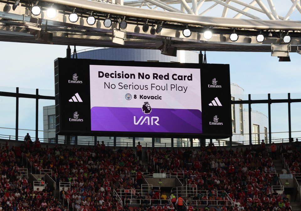 VAR agreed with Michael Oliver's decision to give the midfielder a booking