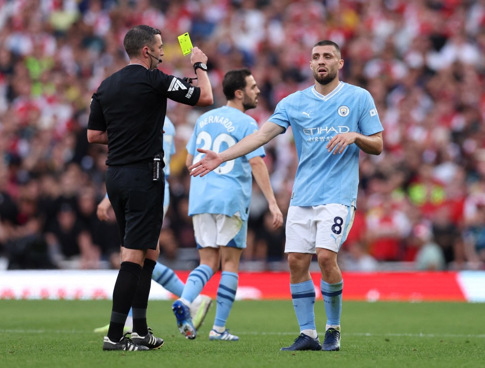 Manchester City’s Mateo Kovacic escaped a second yellow card from Michael Oliver at Arsenal