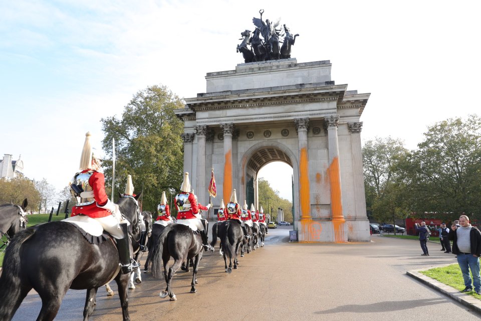 The attack on the Wellington Arch failed to stop the King’s Life Guard marching on horseback