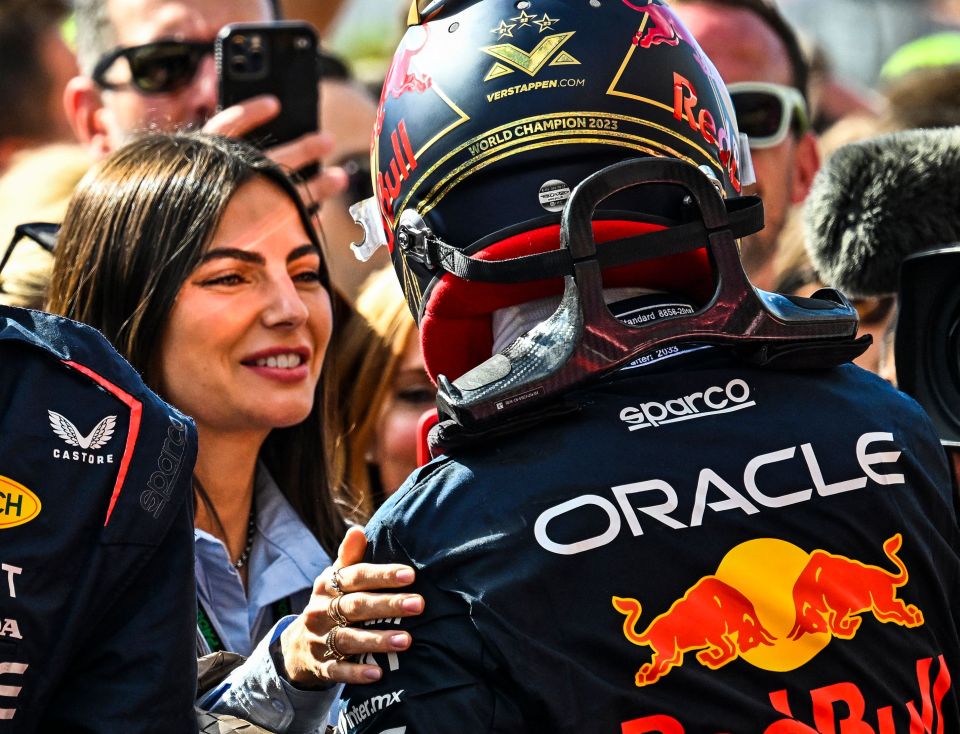 She congratulated her boyfriend Verstappen after his 15th win of the season