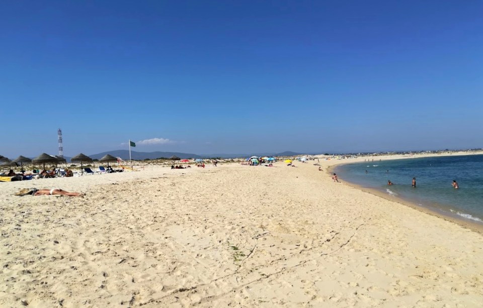 A 27-year-old British tourist has been found dead on a paradise Algarve beach in Portugal