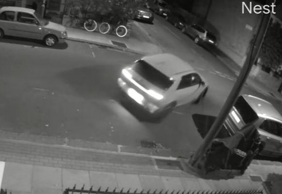 Within seconds two thieves got into Robert's Ioniq5 and drove off