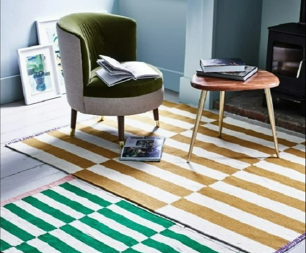 Who can say no to a striped rug?