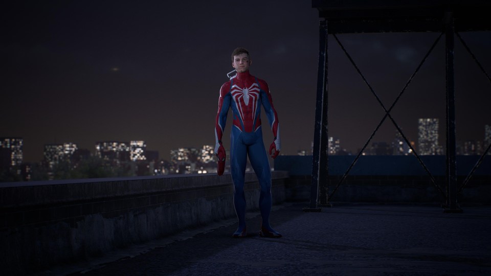 The Spider-Men wear several suits over the course of the game.