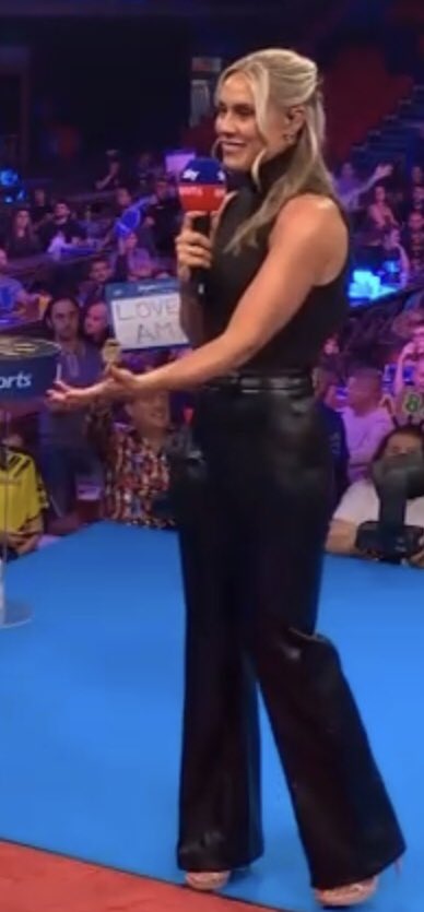 Paton stunned darts fans with her amazing leather ensemble