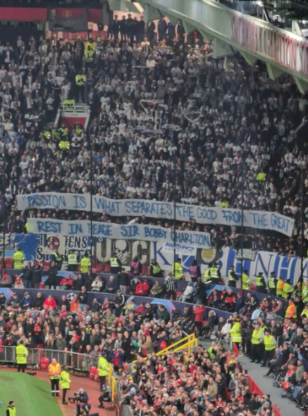 The visiting supporters held up a classy banner