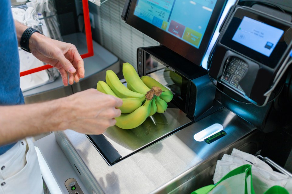 A man tried to steal liquor by fooling the store and buying a bunch of bananas