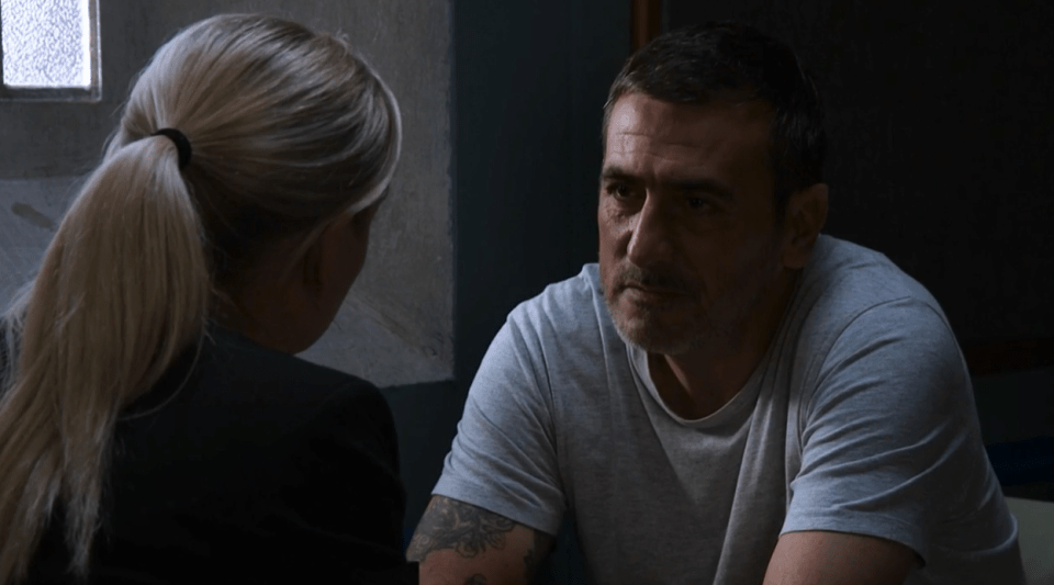 Coronation Street fans have been left fuming after a 'ridiculous' blunder following Peter Barlow's arrest