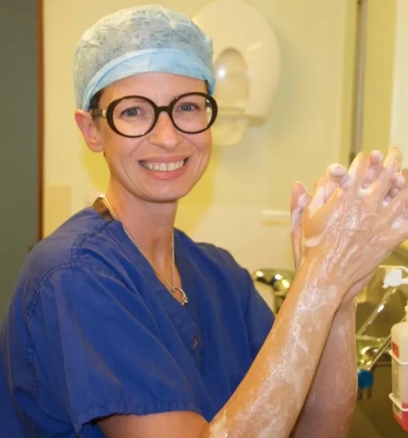 Dr Liz O’Riordan, who was a breast cancer surgeon, was herself diagnosed with the disease