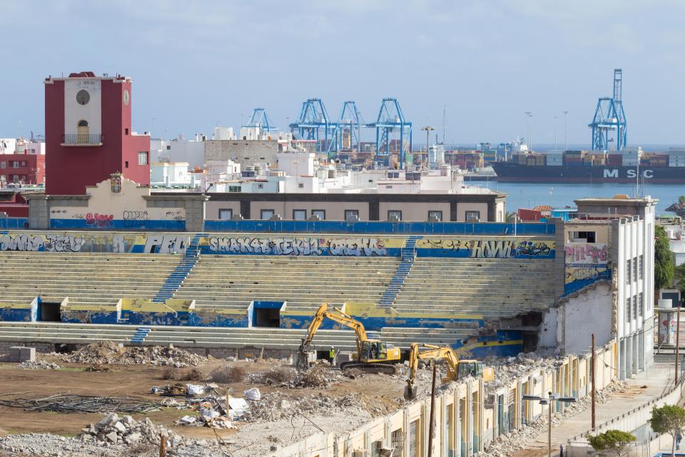 The stadium played home to UD Las Palmas until they moved to a bigger home in 2003 - with demolition work taking place in 2014