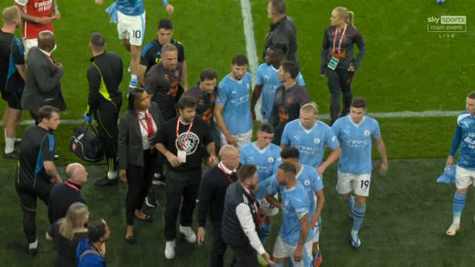 Erling Haaland and Kyle Walker were involved in a confrontation with Arsenal coach Nicolas Jove