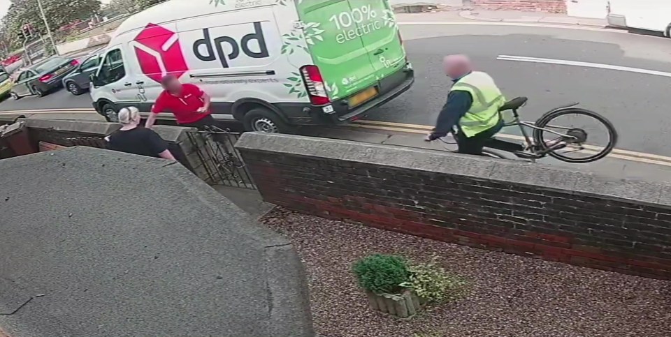 He then tries to 'intimidate' the driver by cycling towards him