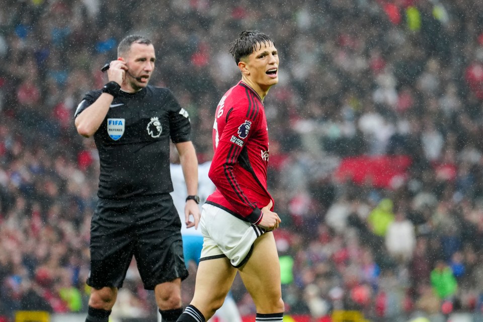 The rain poured down for Manchester United