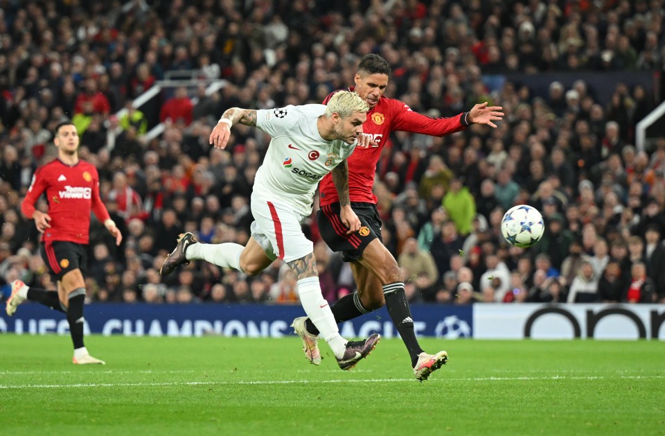 Mauro Icardi scores at Old Trafford