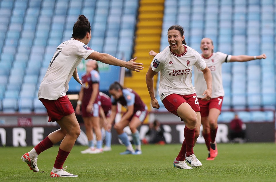 Skinner believes Rachel Williams deserves cult hero status amongst Man United fans for her game-changing cameos