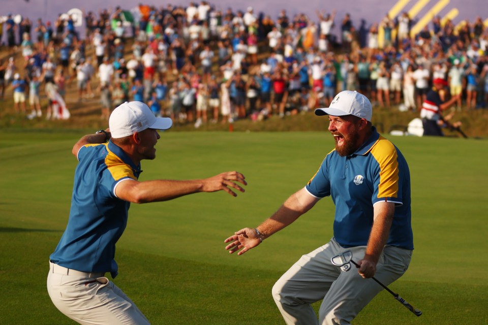 Europe won 16.5-11.5 on a dramatic final day