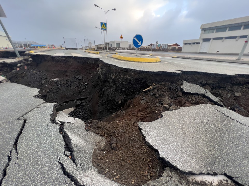 Massive cracks opened up in nearby Grindavik last week