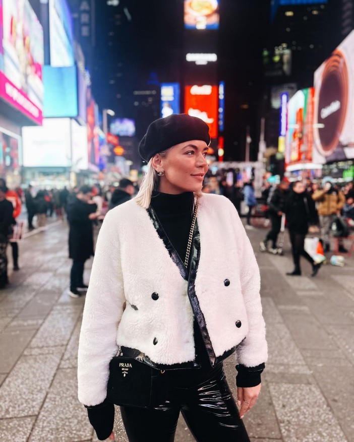 A Place in the Sun's Danni Menzies hailed stunningly beautiful as she shares glam snaps from New York getaway., //www.instagram.com/p/CzoLDMLOiYH/?igshid=b3ZmZWd1ZnAzYzFw,