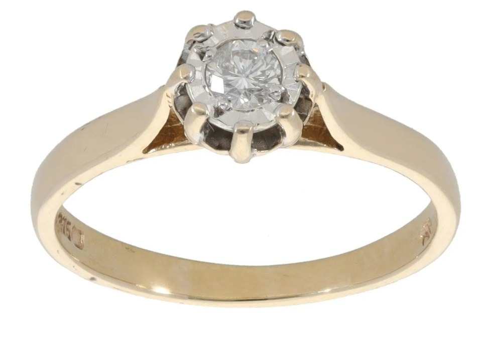 Leroy is a huge fan of this pre-loved ring, which is priced at £80