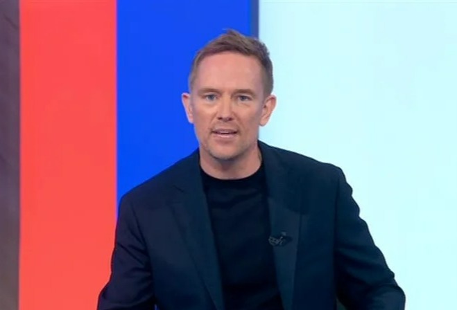 Simon Thomas starts his first show at Soccer Saturday taking over from Jeff Stelling, Sky Sports