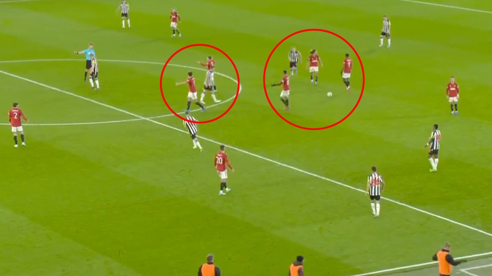 Five Man Utd stars moaned at the referee as Newcastle took a quick free-kick