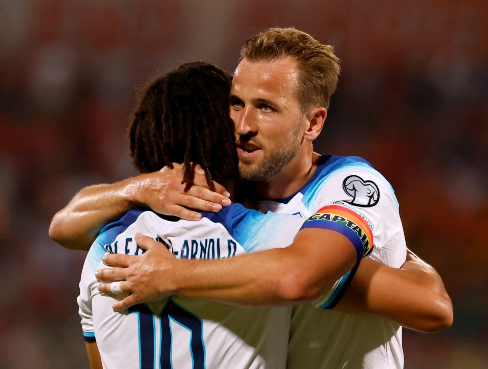 Harry Kane celebrates with Alexander-Arnold in 4-0 win over Malta