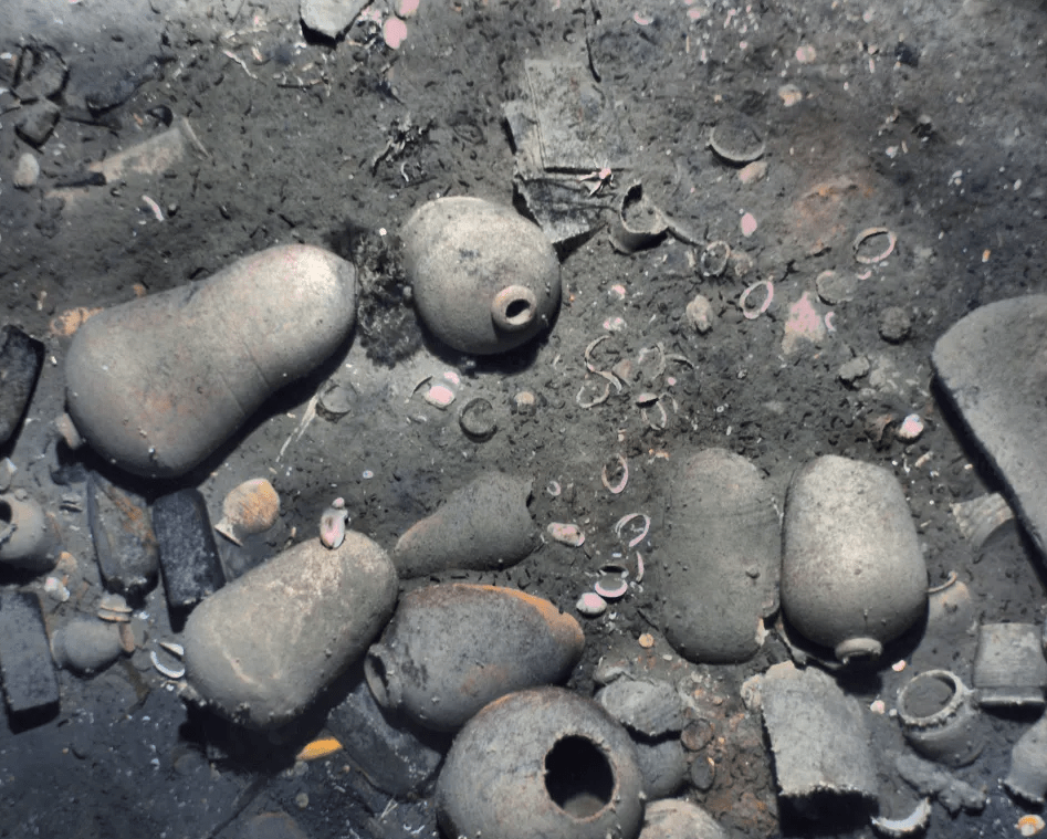 The Colombian Navy managed to get images of the treasures by sending a remote controlled camera 3,100ft down