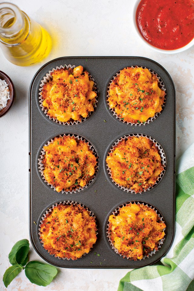 These mac & cheese muffins make an ideal quick snack