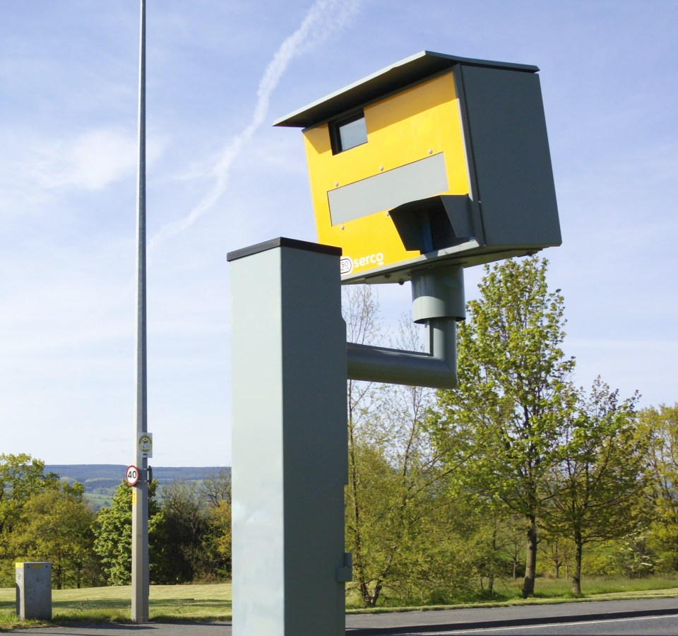 Standard traffic light camera