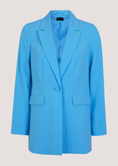 Update your drab workwear with this blazer.