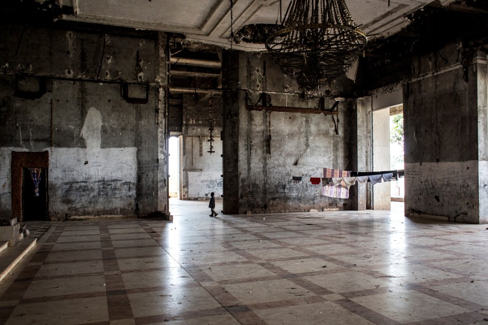 Both sets of palaces have been stripped bare after looting's especially Mobutu's after it became a ghost town