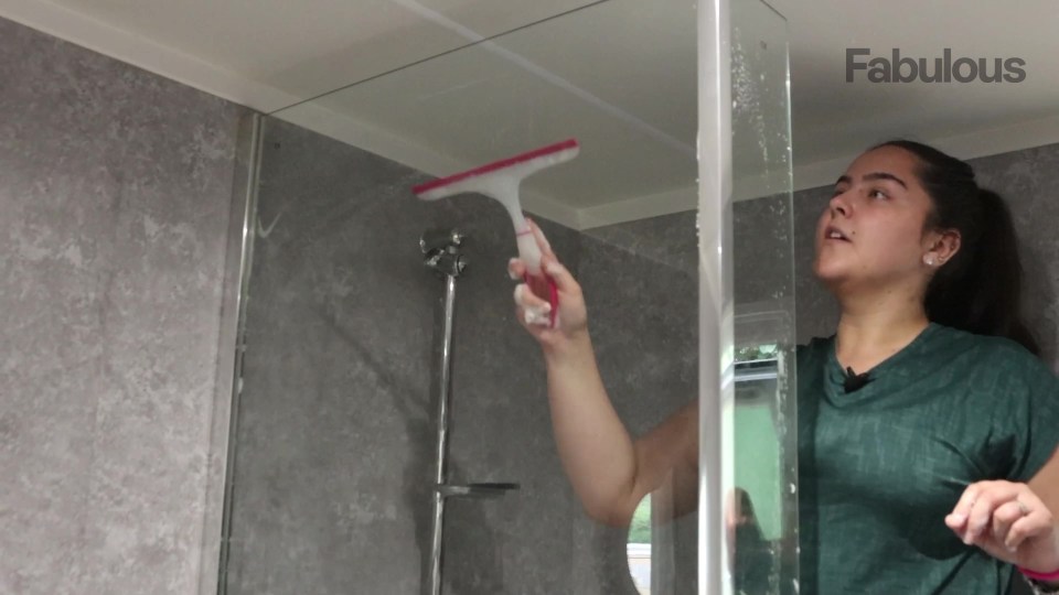 Chantelle shared how she gets her shower sparkling