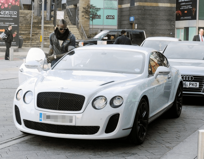 Balotelli showing off his white Bentley back in 2012