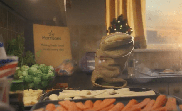 In the Morrison Xmas ad families are seen preparing food for Christmas Day, supported and serenaded by musical oven gloves