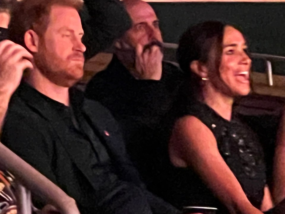 A bored-looking Harry at the final show of Katy Perry’s Vegas residency