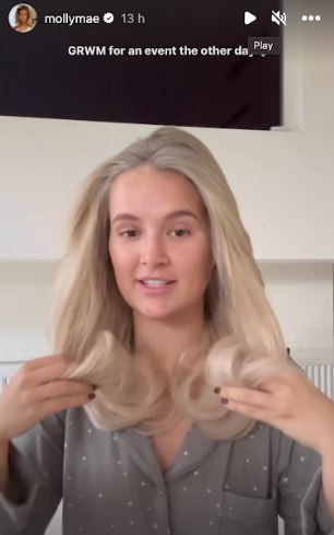 Molly ditched her engagement ring for an Instagram video earlier this week