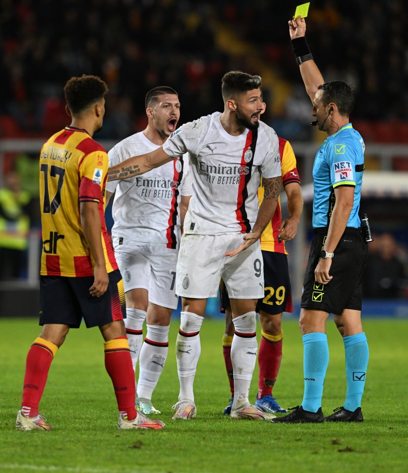 Olivier Giroud was initially booked for his protestations