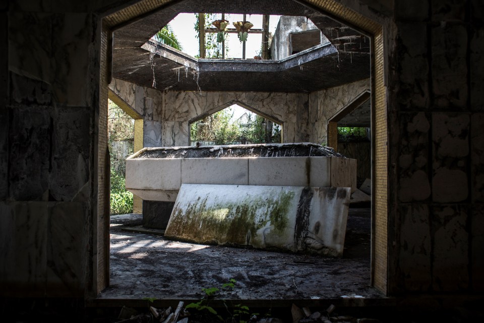 The rotting tomb of Mobutu's first wife left in Kawele