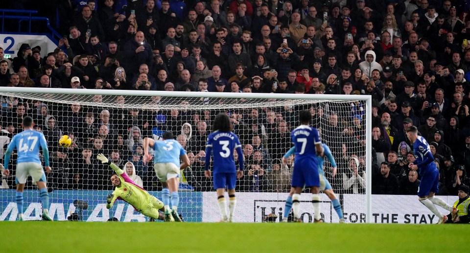 Cole Palmer scored a stoppage-time equaliser for Chelsea from the penalty spot