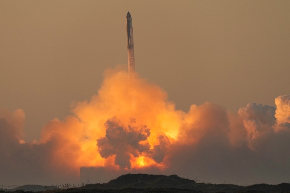 SpaceX's Starship launches for a test flight from Starbase in Boca Chica, Texas